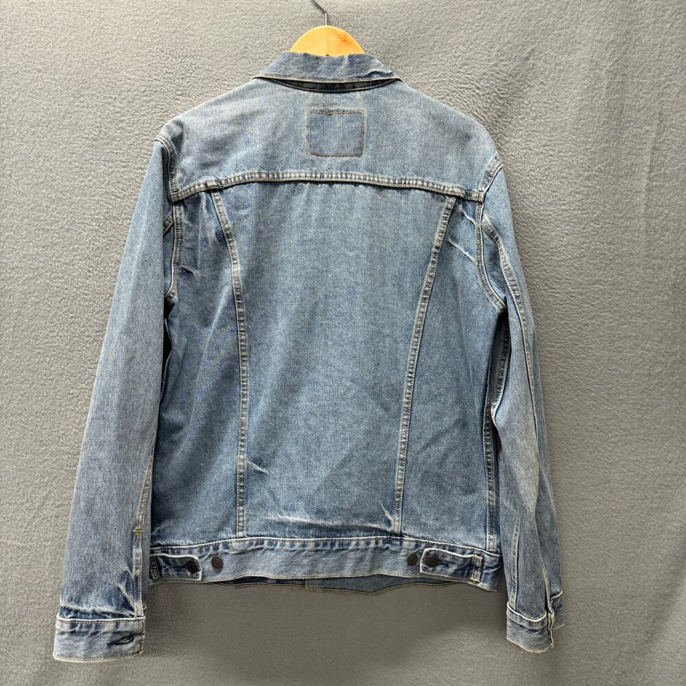 Levi's Trucker Jean Jacket Mens Large Classic Button Up Pockets Blue Denim - Picture 3 of 9